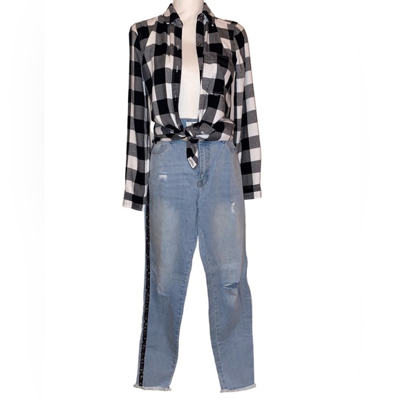 AMP Denim - AMP Skinny Jeans Light Wash Blue Denim & Snakeskin Stripe in Size 10